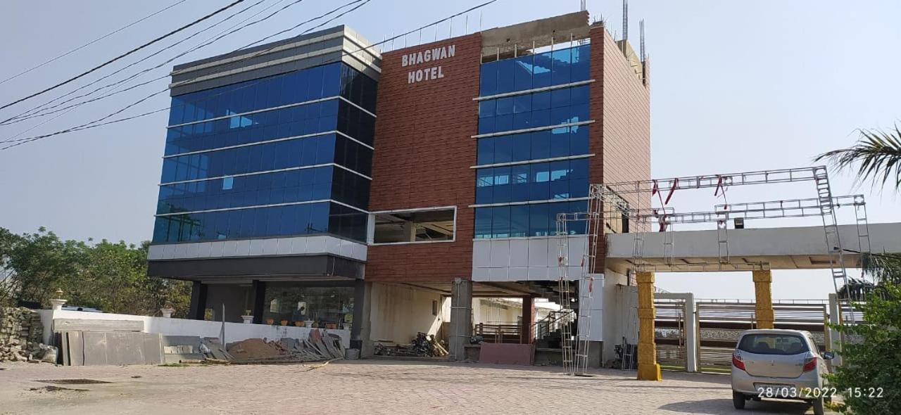 Bhagwan Hotel Gonda Zewnętrze zdjęcie